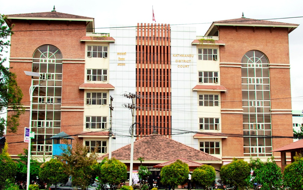 पूर्वसभामुख महराका छोरा राहुलसहित ४ जनाविरुद्ध  मुद्दा दायर।