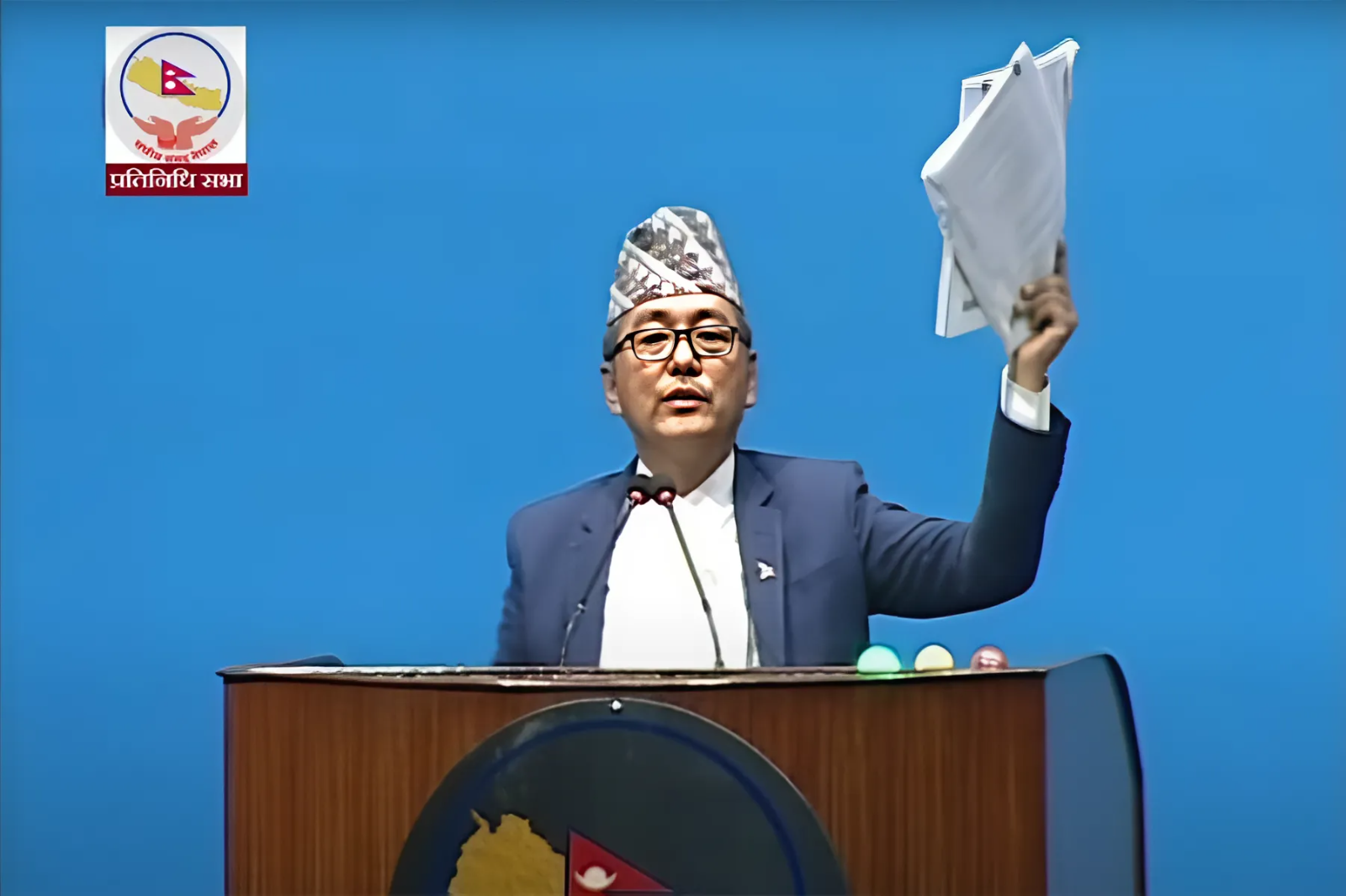 राजेन्द्र लिङ्देनले रोष्टममै च्याते भौतिक पूर्वाधारको बजेट पुस्तिका