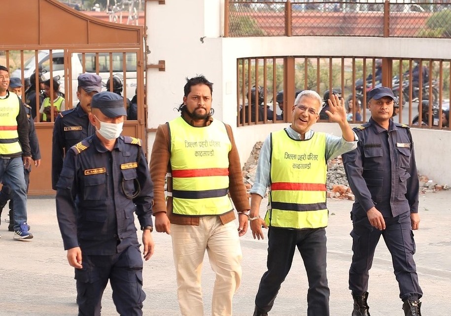 रवीन्द्र र धवललगायत ४१ जनालाई ६ दिन हिरासतमा अदालतको अनुमति