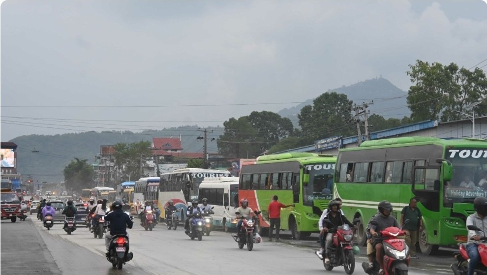 हटाइयो निषेधाज्ञा र कर्फ्यू, सहज बन्दै जनजीवन