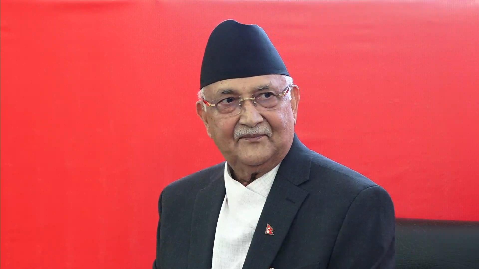 सैनिक ब्यारेकबाट  १० दिनपछि फर्किए ओली