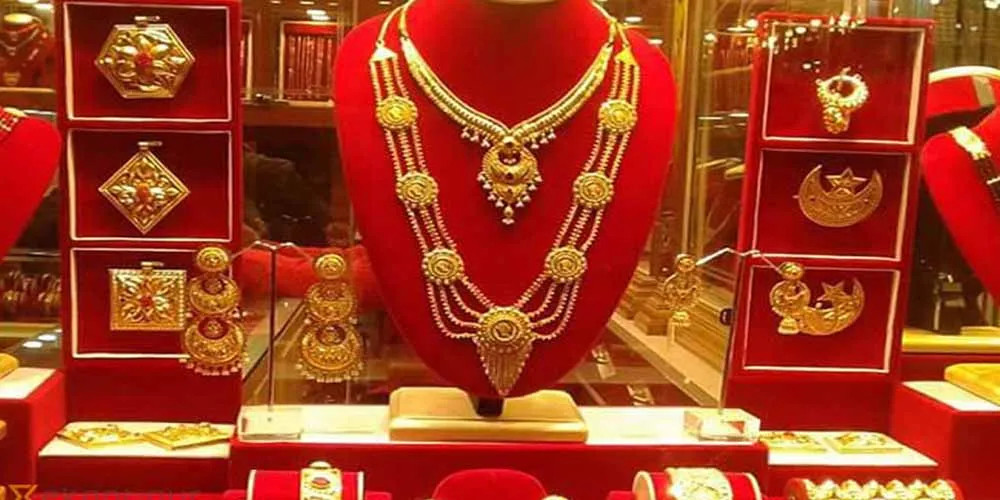 फेरि घट्यो सुनको मूल्य, कतिमा हुँदैछ कारोबार?