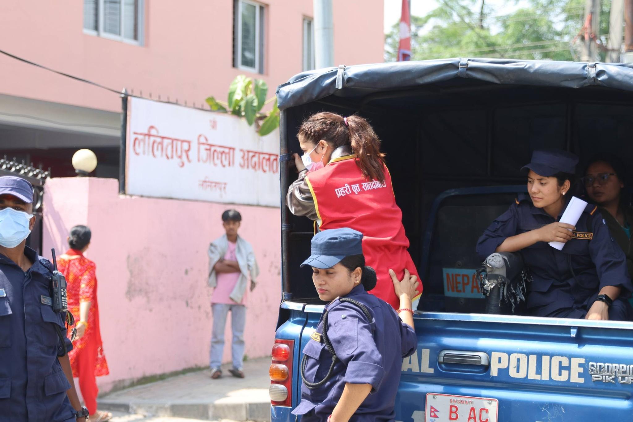 टिकटकर तुलसा पुर्पक्षका लागि जेल चलान