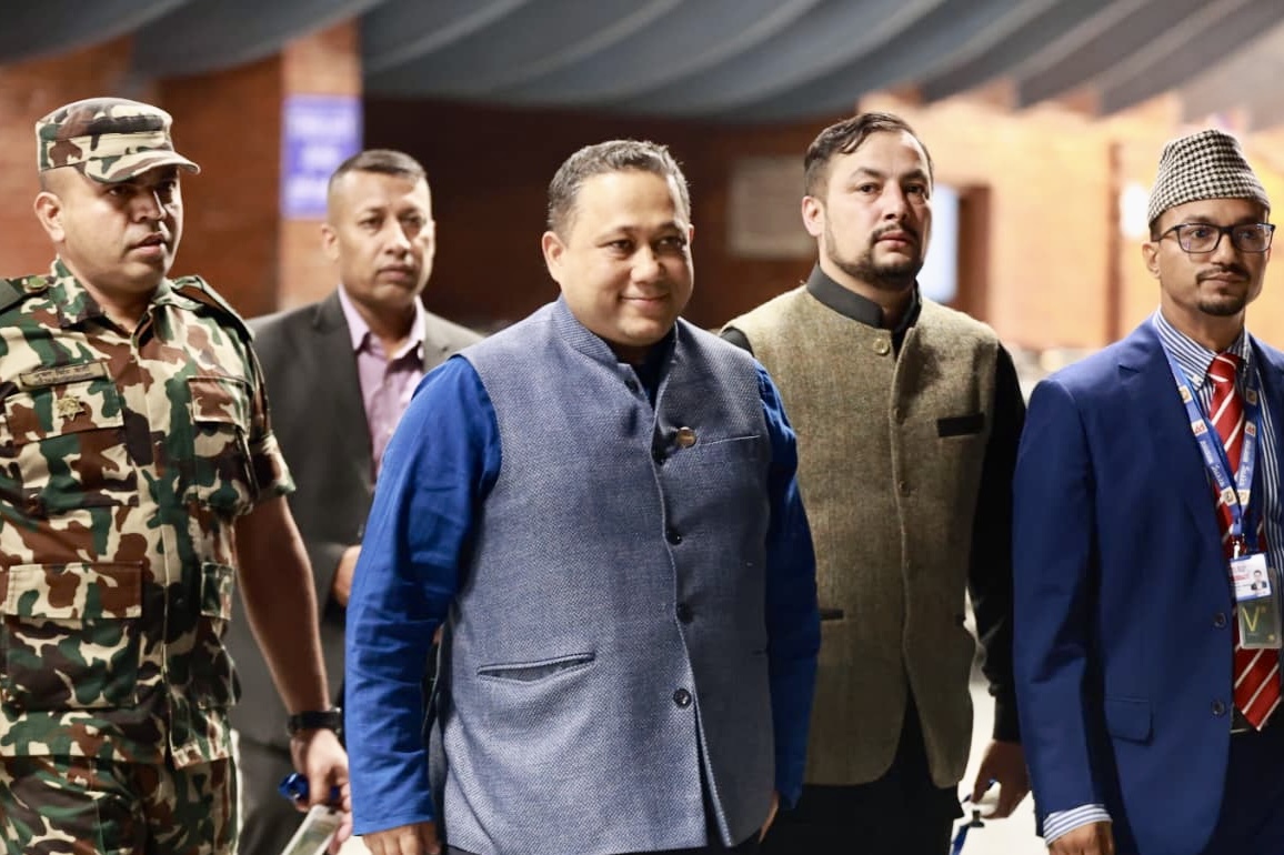 चीन भ्रमण सकेर स्वदेश फर्किए परराष्ट्रमन्त्री खनाल